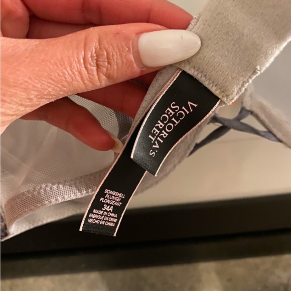 Victoria’s Secret bombshell bra - Picture 4 of 5